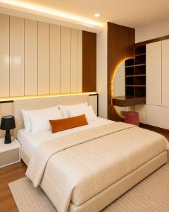 Trizen,City & Port View Luxury Apartment in Colombo