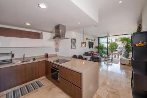 2B Bohemian Condo Great Location, Rooftop Gym