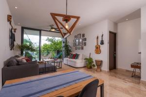 2B Bohemian Condo Great Location, Rooftop Gym