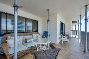 Sun, Sand, Poolside Vibes! Daytona Shores Retreat
