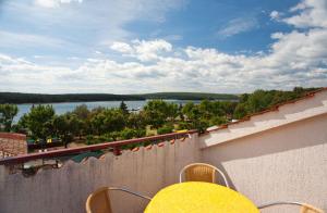 Apartment Lakefront in Punat-Insel Krk 58045