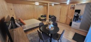 Sodyba pas Babą - Apartamentai SMILGIJA Šventoji