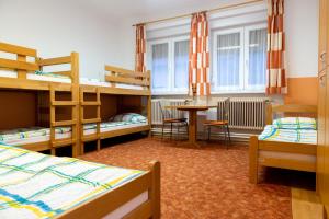 Hostel 1550