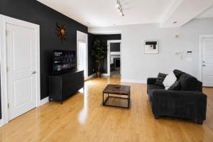 Pet-Friendly 1BR Opposite SSM SLU Hospital with Parking