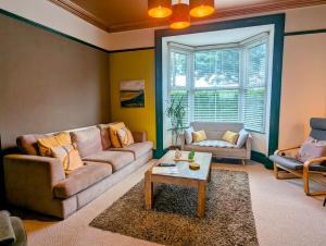 Family Home in Tywyn - Game and Cinema Rooms