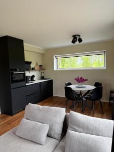 Peaceful Family Cabin with Sauna&Hot Tub near Riga