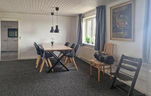 3 Bedroom Lovely Home In Løkken