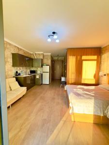 Студия с боковым видом на море в Batumi View