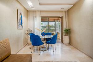 Private Garden, Pool and Prestigia Mountain View