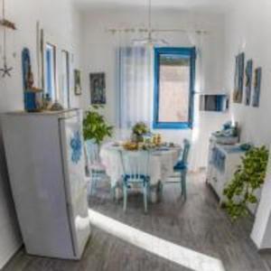 Casa Cristina a step from Porto Pino beach