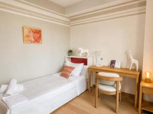 AquaTerra Coastal Retreat