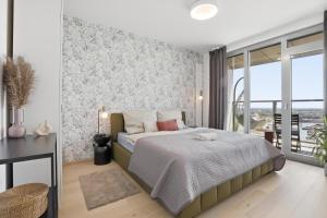 Eurovea 21floor - River & Port View