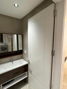 Appartement neuf première main à louer par jour à résidence La Playa, Mansouria Bien équipé, propre, moderne et dans une résidence calme et sécurisée, proche de la plage