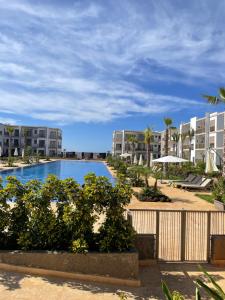 Appartement neuf première main à louer par jour à résidence La Playa, Mansouria Bien équipé, propre, moderne et dans une résidence calme et sécurisée, proche de la plage