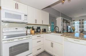 Ocean View 2 Bedroom Apartment with Great Views Palace Resort 913