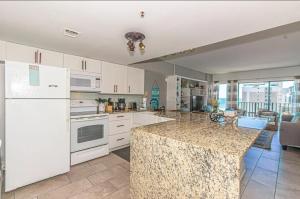 Ocean View 2 Bedroom Apartment with Great Views Palace Resort 913