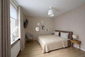 SchaeBu! 10 im Wandel der Zeit! Heute Ferienwohnung damals Polizeiwache