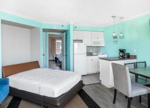 Immaculate Ocean View Suite!-Caravelle Resort 1004-Sleeps 6 Guests!