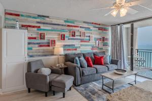 Oceanfront 1 bedroom King suite- Ocean Forest Plaza 1911