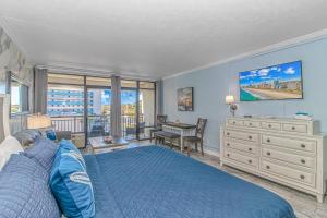 Immaculate Ocean View King Suite!- Grande Cayman Resort Unit 437 - Sleeps 4 Guests!