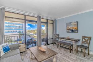 Immaculate Ocean View King Suite!- Grande Cayman Resort Unit 437 - Sleeps 4 Guests!