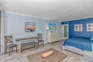 Immaculate Ocean View King Suite!- Grande Cayman Resort Unit 437 - Sleeps 4 Guests!