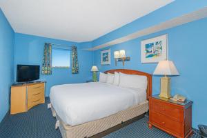Spacious 1 BR Condo-Breathtaking Oceanfront Views! Bay Watch 706