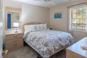 Charming Golf Getaway! River Oaks 19E