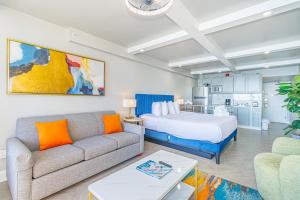 Elegant Oceanfront King Suite with Electric Fireplace-Landmark 1430