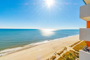 Elegant Oceanfront King Suite with Electric Fireplace-Landmark 1430