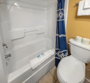 Oversized Balcony-Ocean Front Studio at Caravelle! 513