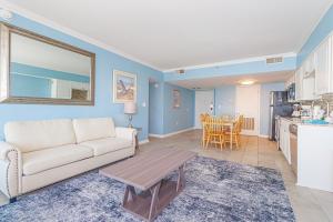 Ocean View 2 Bedroom Apartment with Great Views! Palace Resort 413
