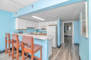 Beautifully Updated 1 Bedroom Suite! Sand Dunes Room 2746