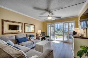 2 Bedroom Condo - Just Blocks from the Beach! Dunes Crest A-2
