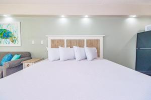 Ocean Front Condo Sea Mist 20509