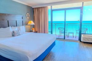 Beautifully Updated King Suite-Spectacular Oceanfront Views! Caravelle 1514