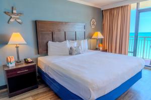 Beautifully Updated King Suite-Spectacular Oceanfront Views! Caravelle 1514