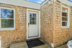 17 Pierce St West Yarmouth MA