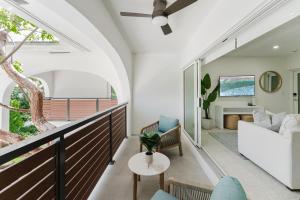 Casa Luz - Sunlit Boca Pool Retreat