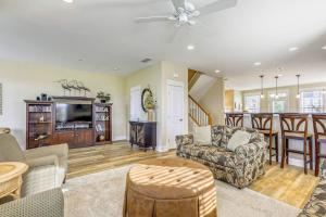 13009 Bowline Ln 1