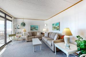 Sea Terrace 809