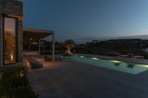 37North Neotraditional Villa with Breathtaking Sunset View