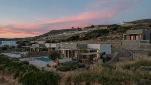37North Neotraditional Villa with Breathtaking Sunset View