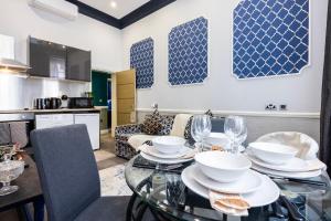 Large and Luxurious Apartment, Central London