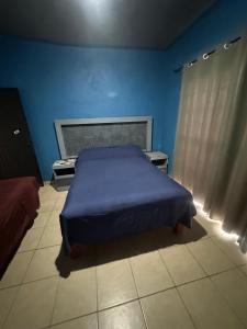 Habitacion en casa por el aeropuerto