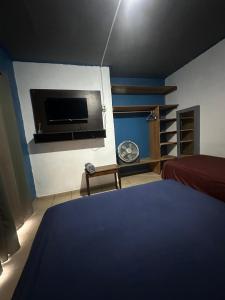 Habitacion en casa por el aeropuerto