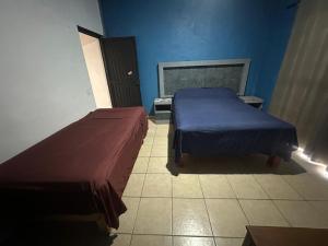 Habitacion en casa por el aeropuerto