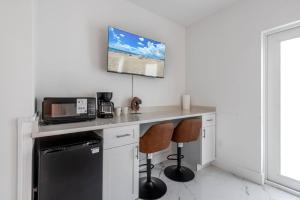 Coastal Living Suite