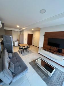 Moderno departamento en Torre Sirari, zona norte