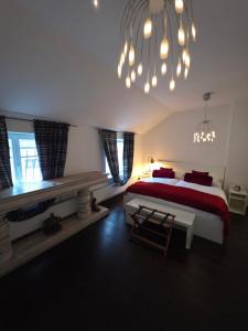 Lux Apt - Loft with View of the Center of Prague